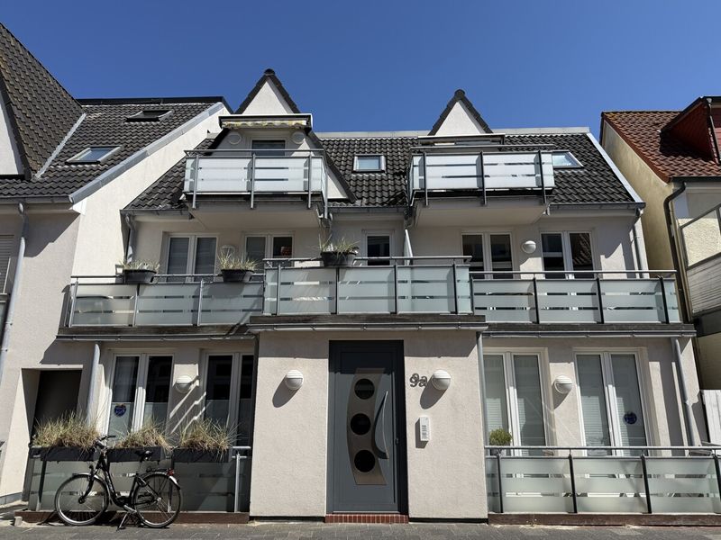 Norderney: Damenpfad! Bezugsfreie 3-Zimmerwohnung mit 2 Balkonen